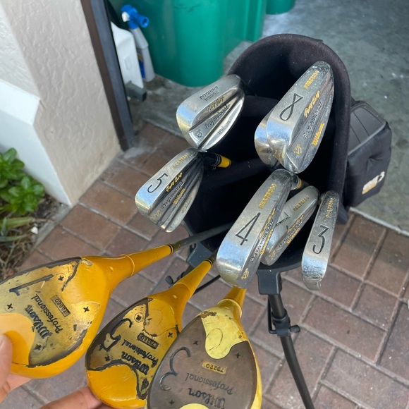 wilson 11 pc golf set Patty Berg edition in right hand , steel shafts - Picture 4 of 8